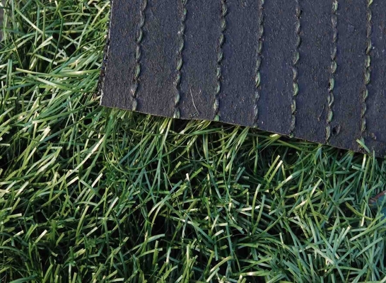 140 stitches/m Synthetic Sports Artificial Turf With 32mm Pile Height For Landscaping And Gardening