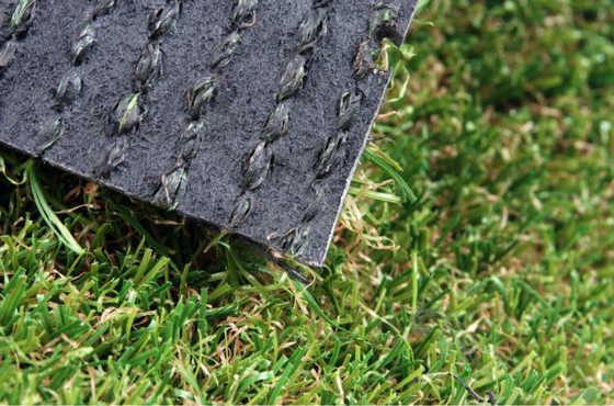 PP+LENO Backing Landscape Artificial Turf With Easy Paving And Installation 25mm Pile Height