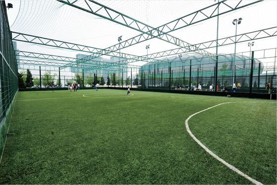 60mm Pile Height Football Artificial Turf with 5/8'' Gauge and 140 Stitches/M Synthetic Grass