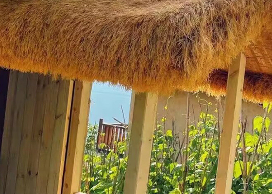 Landscaping Synthetic Thatch Roof With High Softness Flame Retardant Artificial Thatch Grass