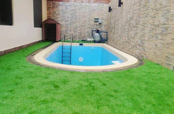40mm Pile Height Artificial Grass with Realistic Appearance and Low Maintenance for Gardens and Landscaping