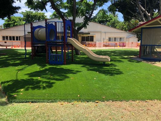 30mm Pile Height Artificial Grass with Realistic Appearance and Low Maintenance for Gardens
